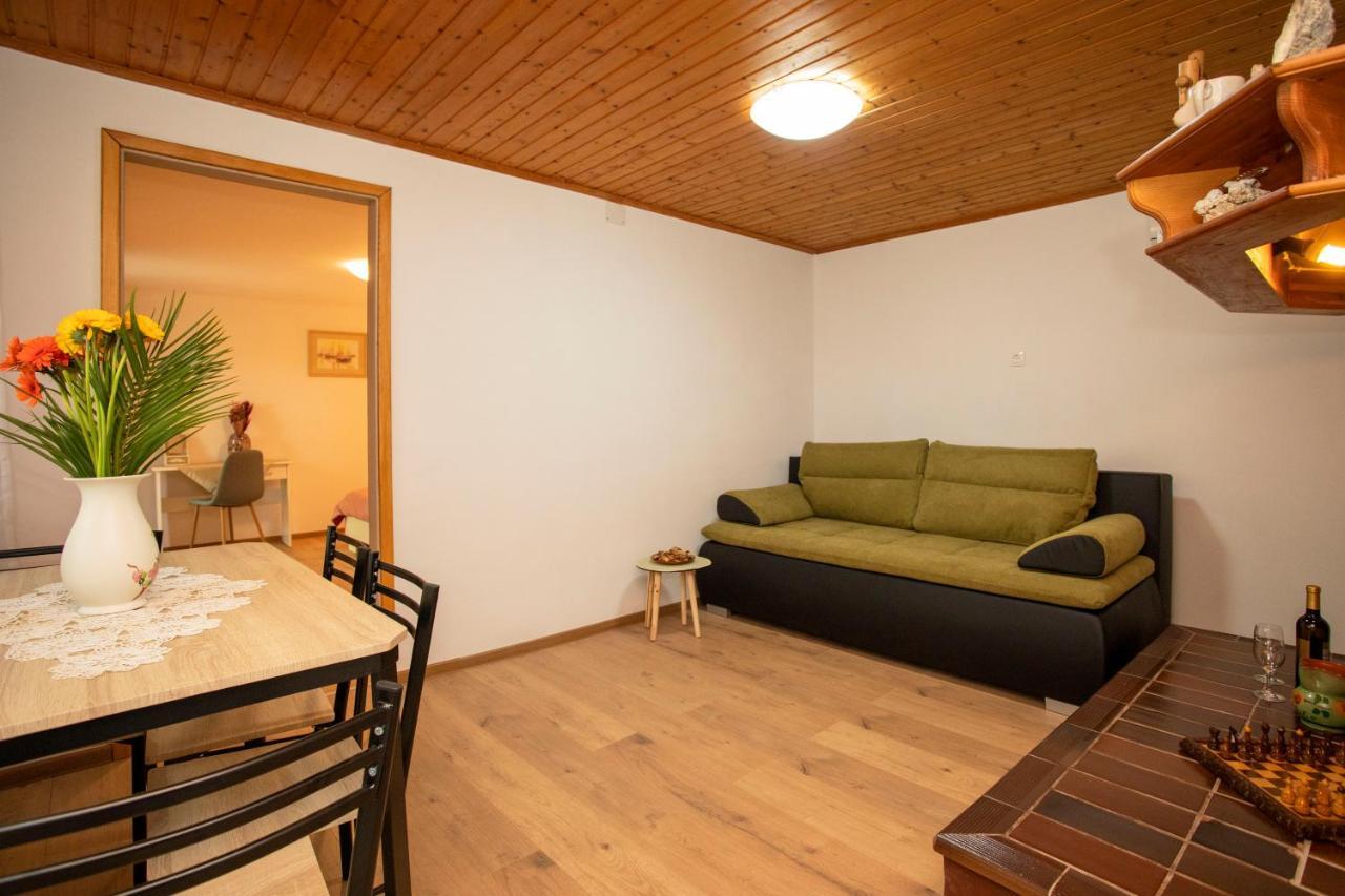 Holiday House Nono Лабин Екстериор снимка